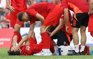 德雷森谈球队伤病：抱怨无用 现在还不能确定伊藤洋辉的伤势